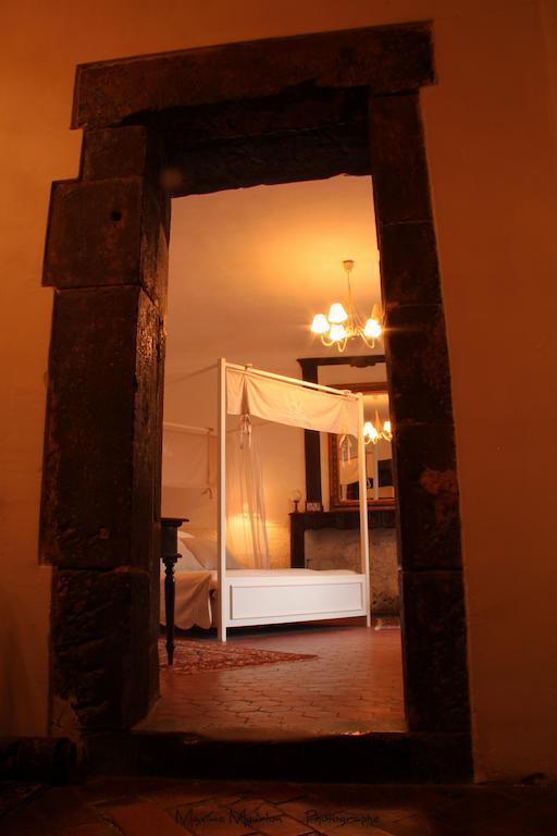 Bed and breakfast Chateau Rosans Chambre photo