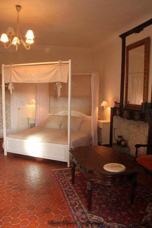 Bed and breakfast Chateau Rosans Chambre photo