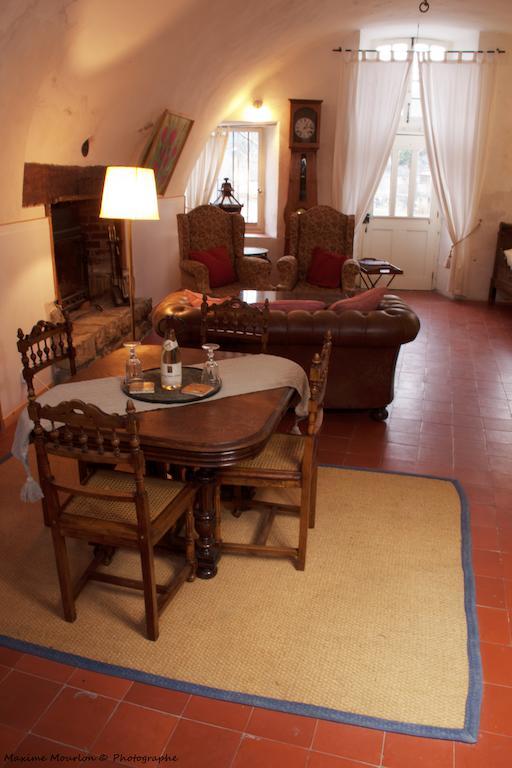 Bed and breakfast Chateau Rosans Chambre photo